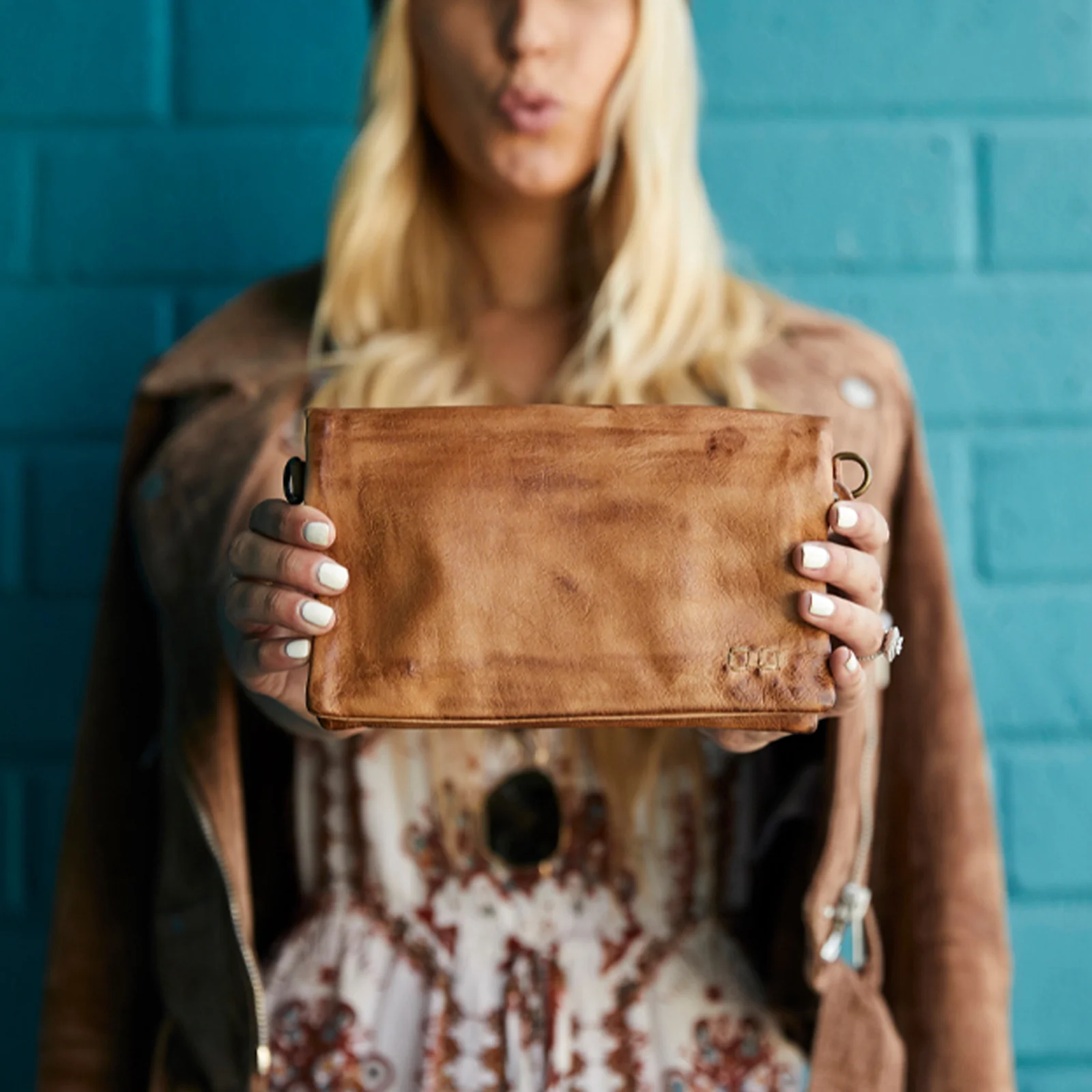 Bed Stu Cadence Clutch - Tan Rustic - Image 5