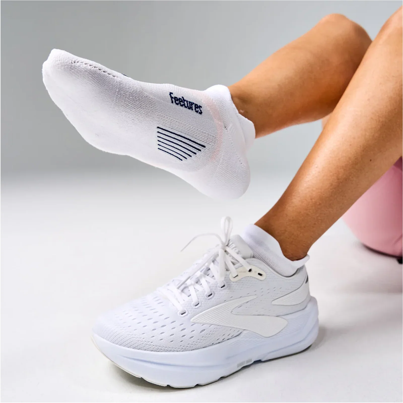 Feetures Elite Light Cushion No Show Tab Sock (Unisex) - White Rose - Image 3