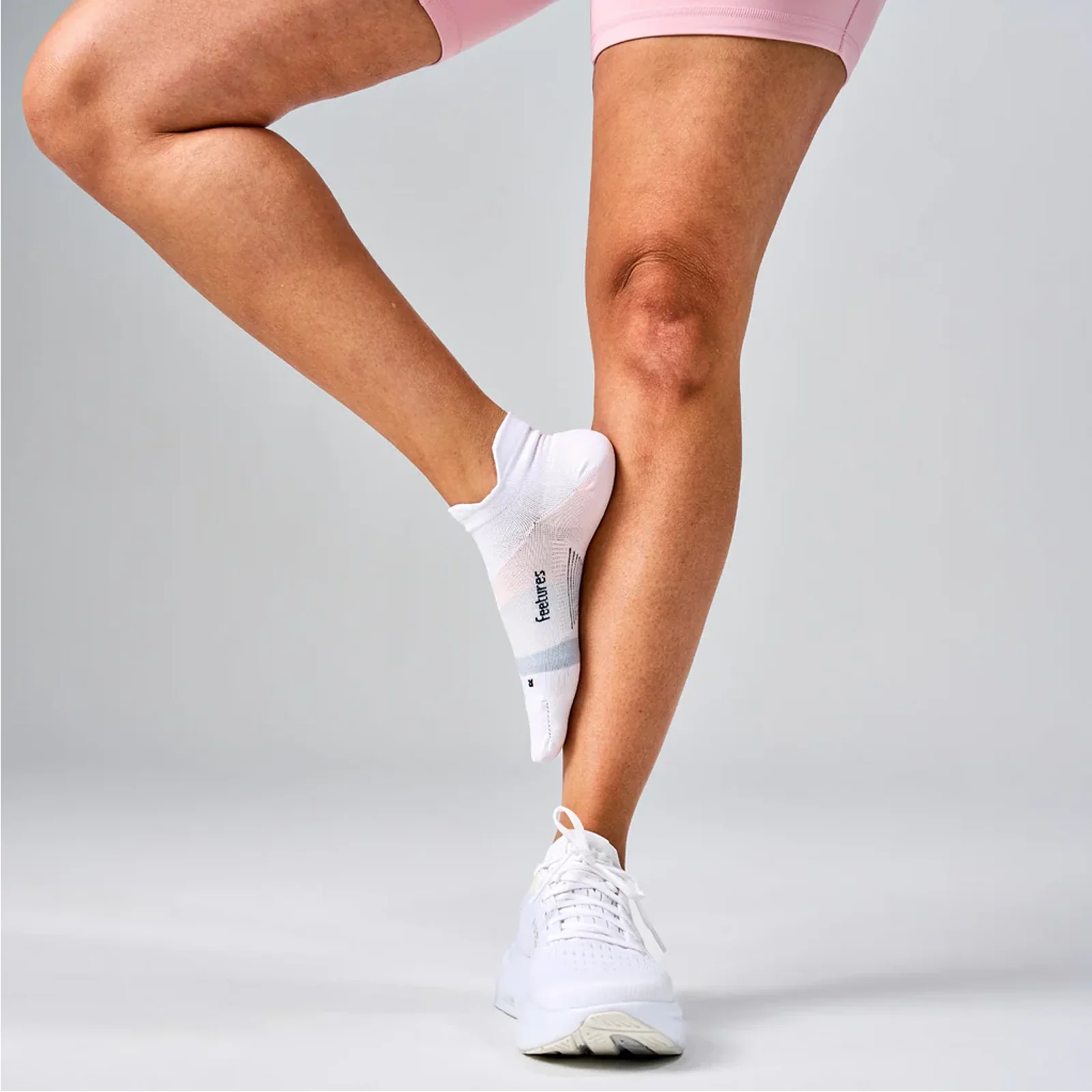 Feetures Elite Ultra Light No Show Tab Sock (Unisex) - White Rose - Image 4