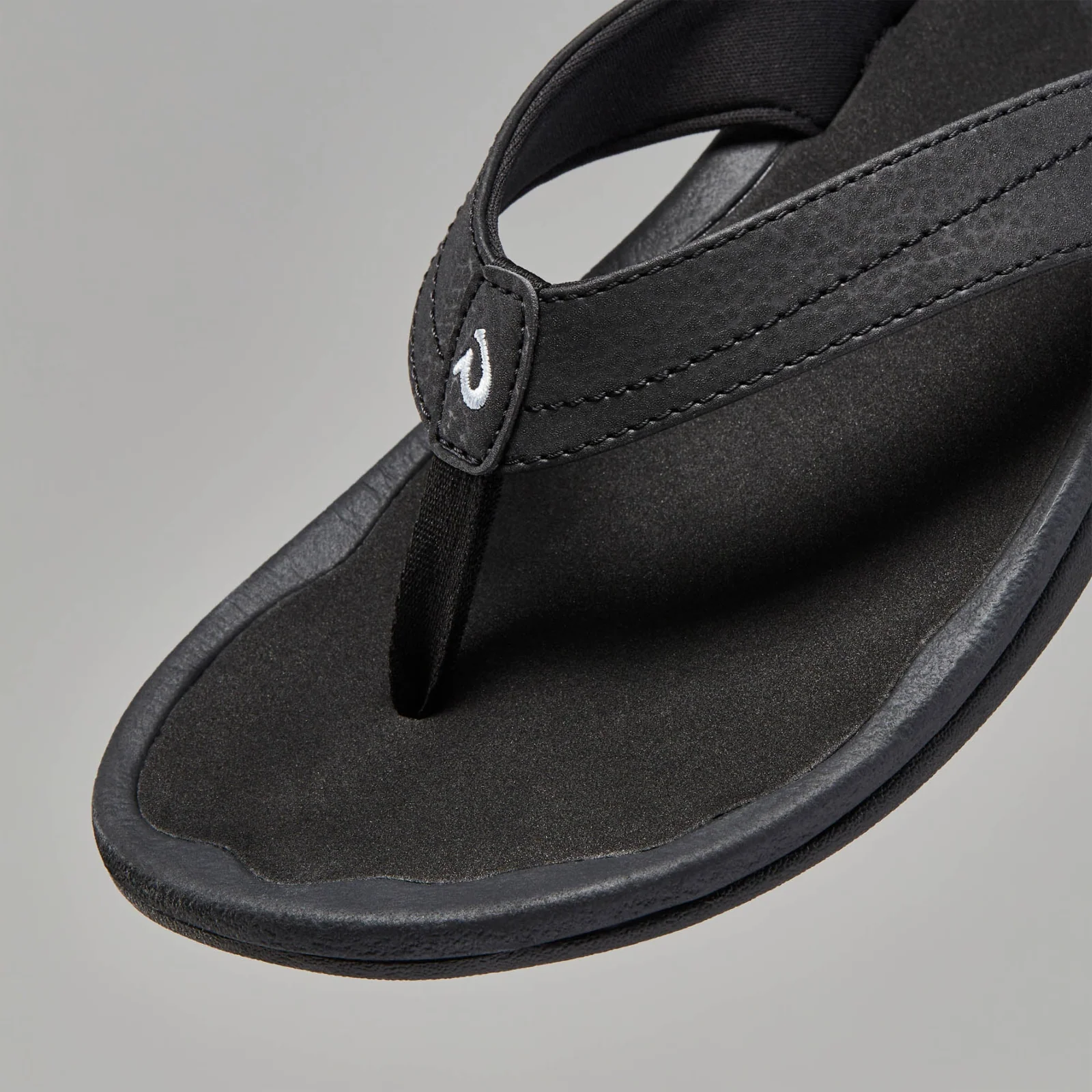 OluKai 'Ohana Sandal (Women) - Black/Black - Image 4