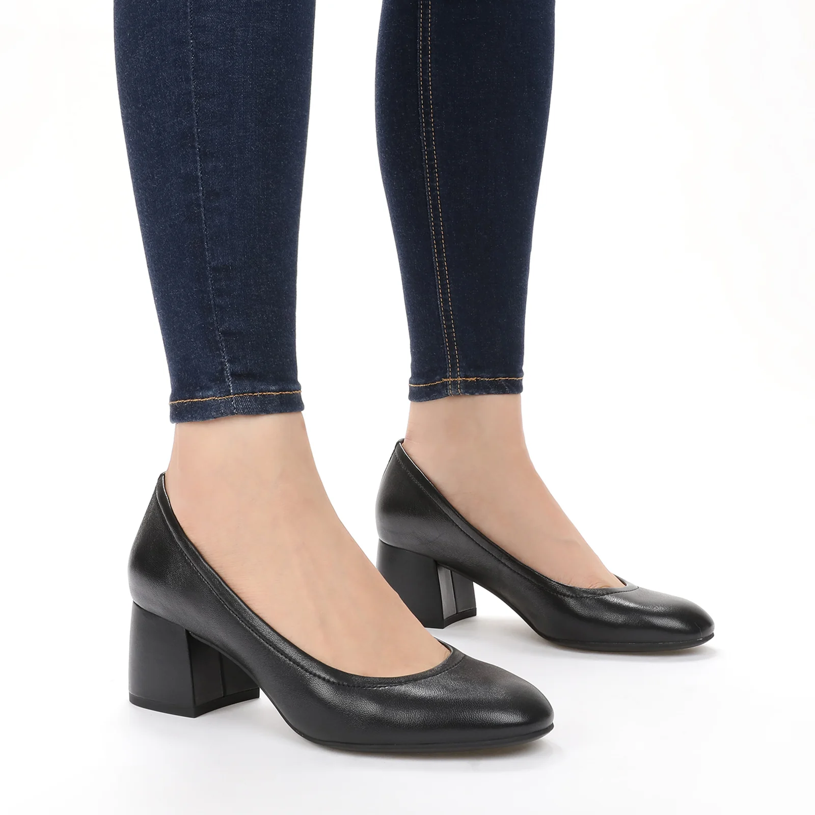 Vionic Carmel Pump (Women) - Black Nappa Leather - Image 5