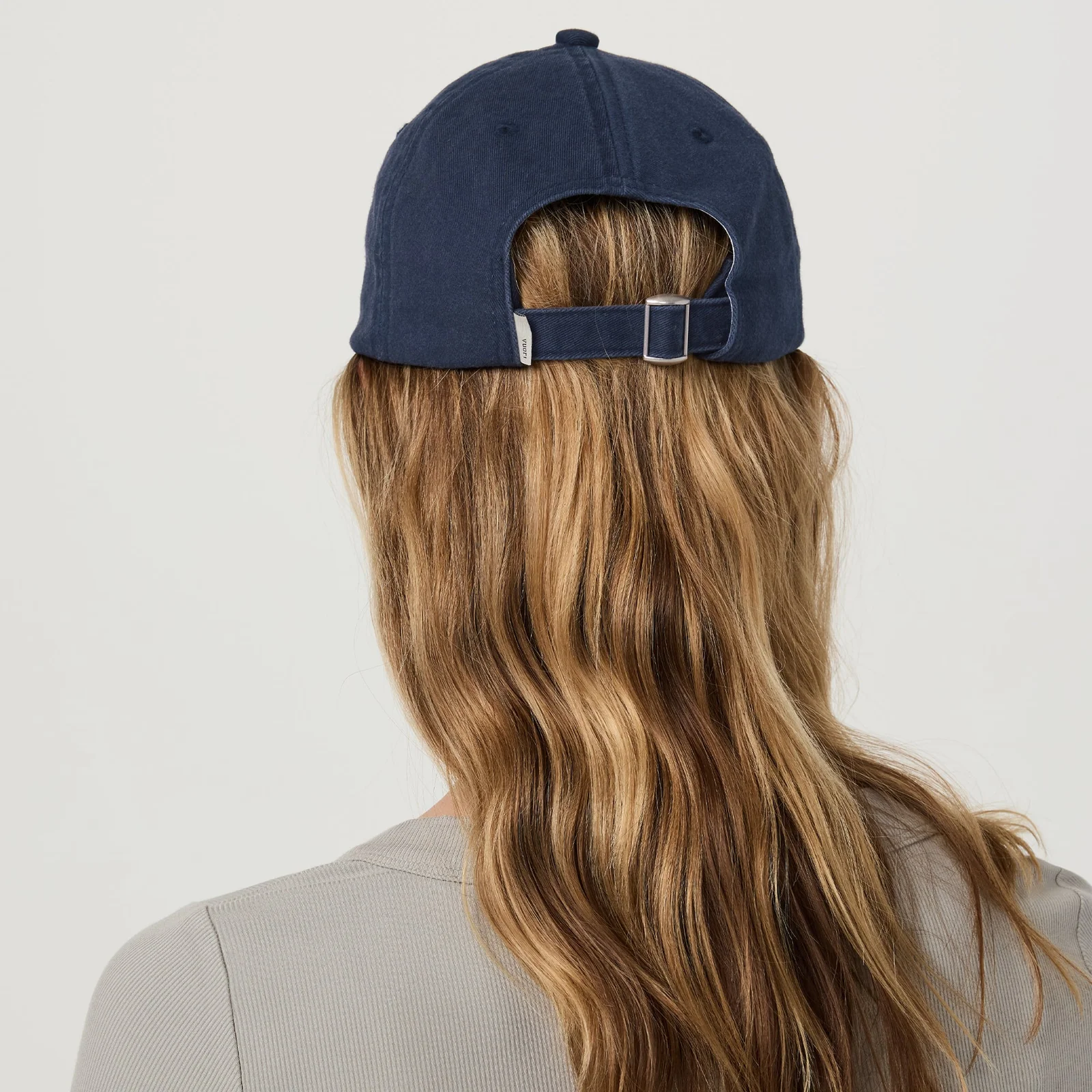 Vuori Dad Hat (Unisex) - Navy - Image 4