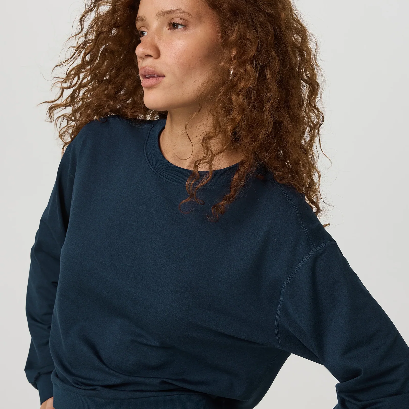 Vuori Halo Modern Crew (Women) - Blue Coast Heather - Image 5
