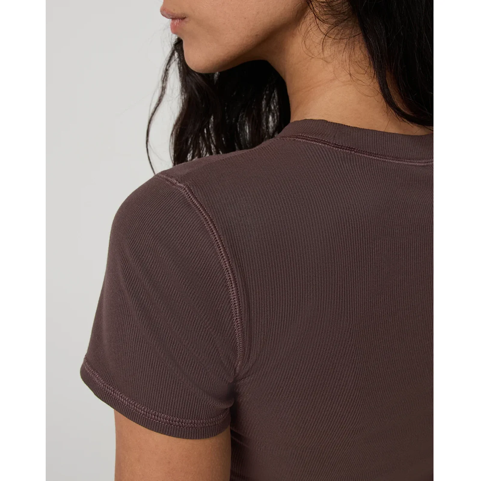 Vuori Pose Fitted Tee (Women) - French Roast - Image 4